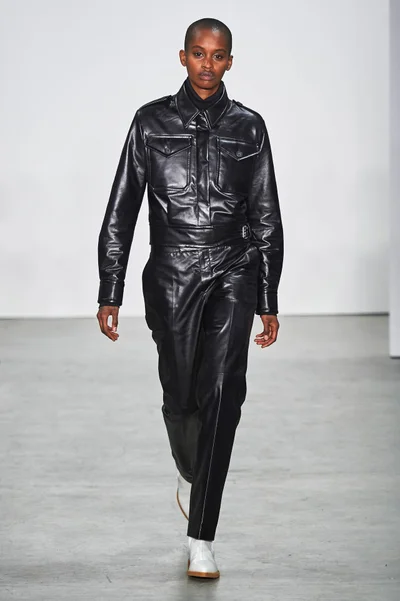 Look 19